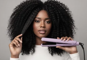 Como alisar o cabelo cacheado sem perder a definição? Saiba já!