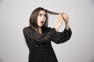 Cabelo quebrado? Conheça 5 hábitos que podem ser os vilões!